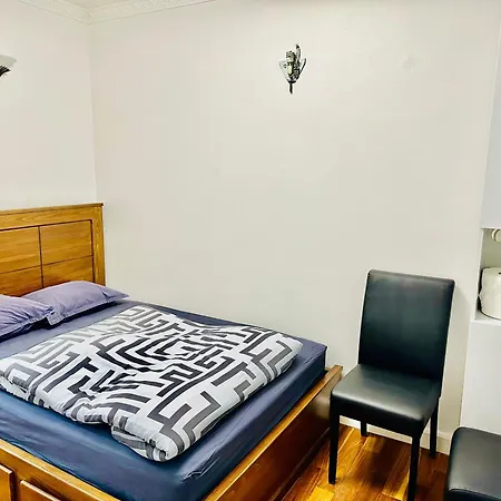 Appartement Apparemment - Tour Eiffel - Grenelle Paris