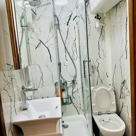 Apparemment - Tour Eiffel - Grenelle * Paris